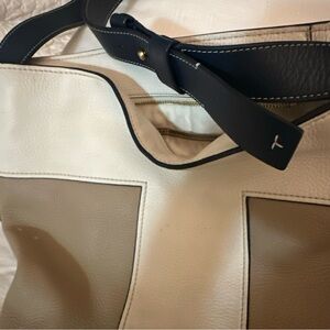 Tory Burch Block-T Pebbled Bi-Color Hobo (Savannah / New Ivory)